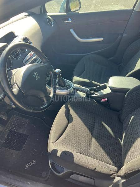 Peugeot 308 Pano. 7 sedista
