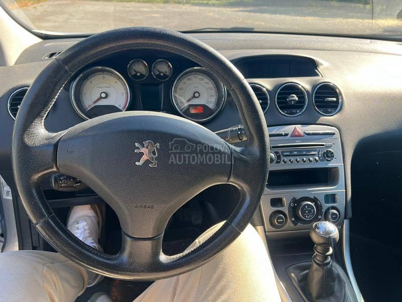 Peugeot 308 Pano. 7 sedista