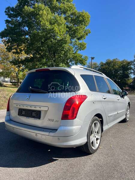 Peugeot 308 Pano. 7 sedista