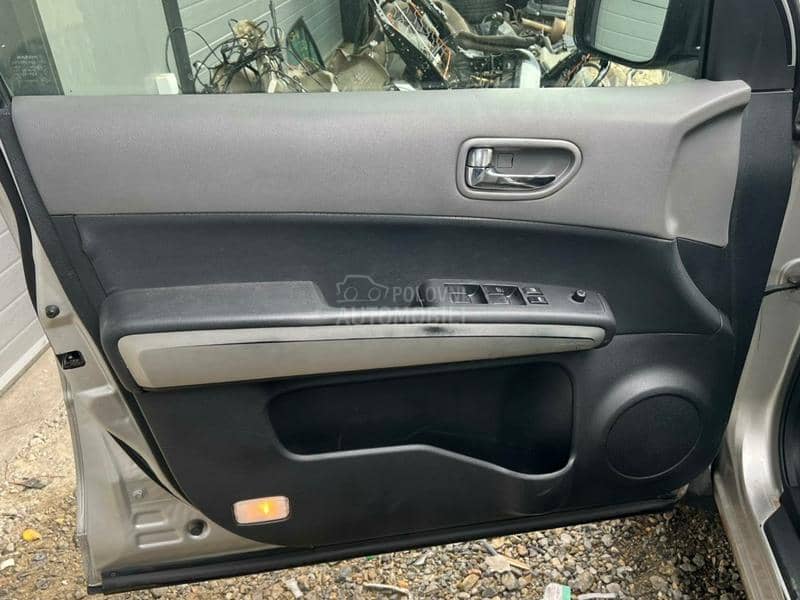 Nissan X-Trail II 2.0dCi 2008. god. -  kompletan auto u delovima