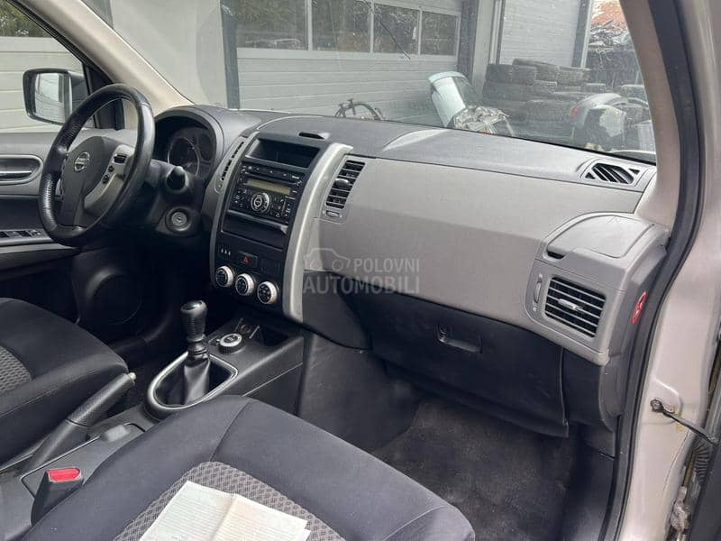 Nissan X-Trail II 2.0dCi 2008. god. -  kompletan auto u delovima