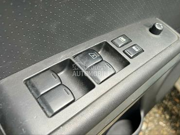 Prekidači podizača stakla za Nissan X-Trail od 2007. do 2013. god.