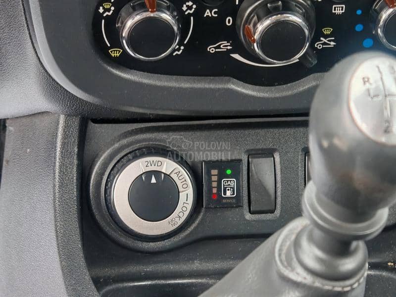 Dacia Duster 1.6 tng 4x4