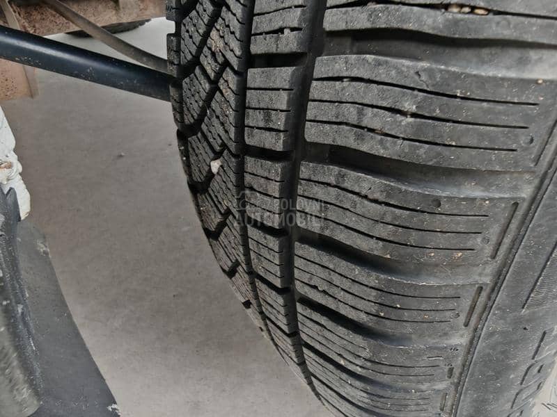 Dacia Duster 1.6 tng 4x4