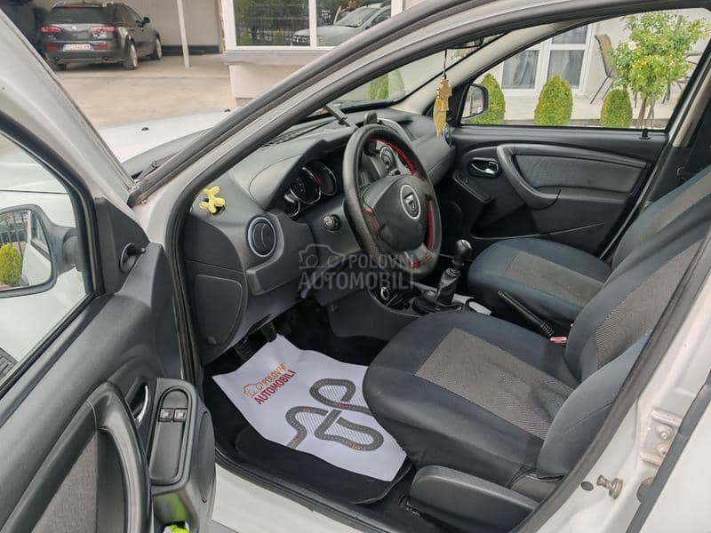 Dacia Duster 1.6 tng 4x4