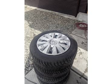 Ostalo 185/60 R15 Zimska