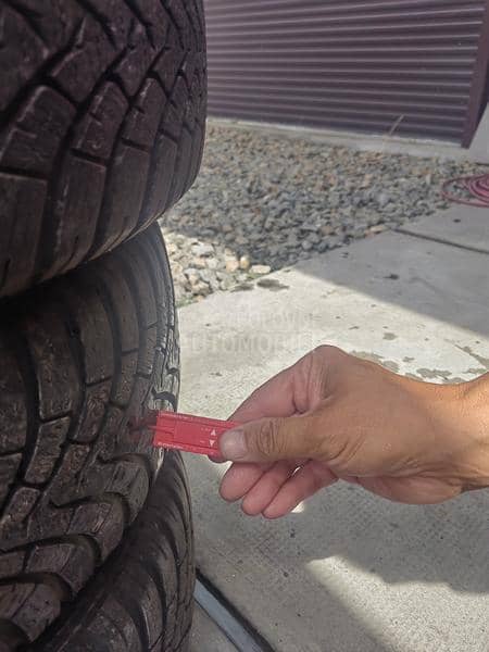 Ostalo 185/60 R15 Zimska