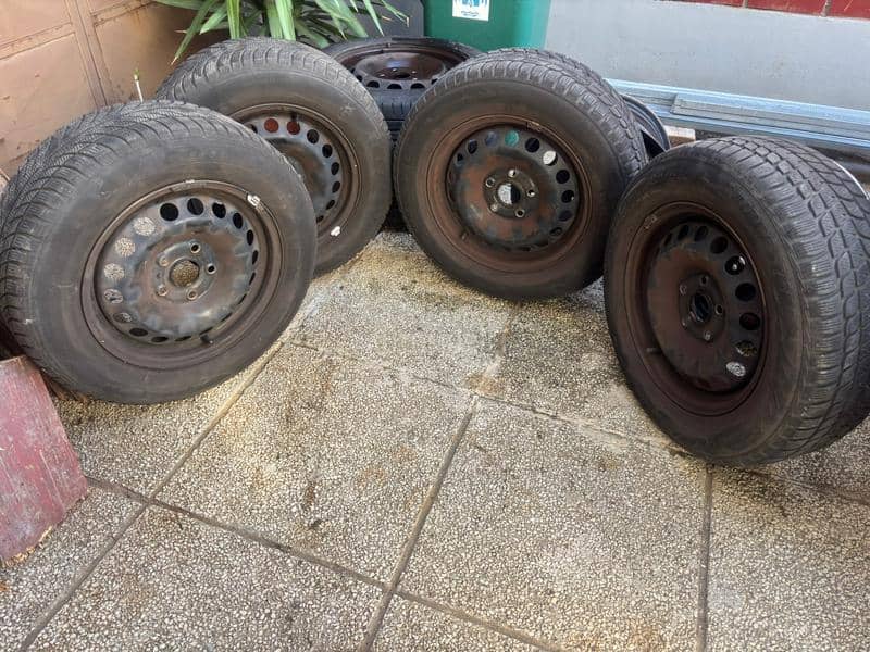 Bridgestone 195/65 R15 Zimska