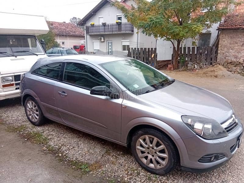 Opel Astra H GTC sad reg