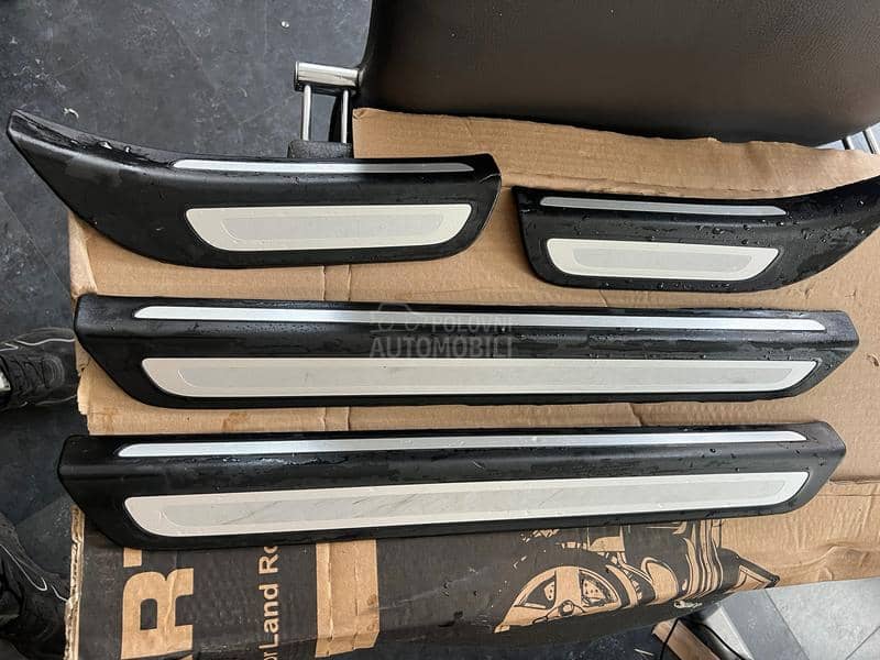 Audi Q5 -  kompletan auto u delovima