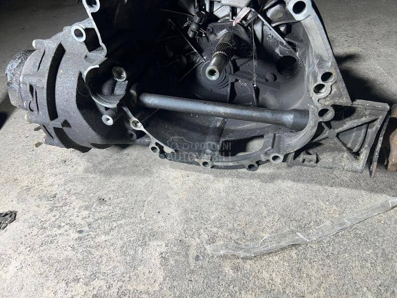 Audi Q5 -  kompletan auto u delovima