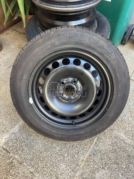 Continental 205/60 R16 Zimska