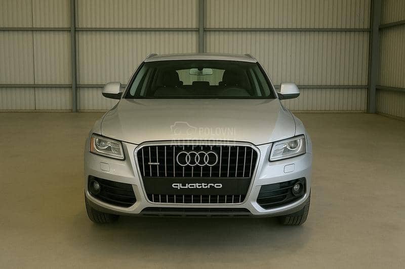 Audi Q5 -  kompletan auto u delovima