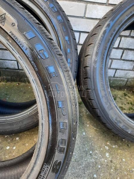 Tracmax 255/40 R19 Sve sezone