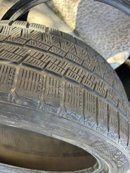 Tracmax 255/40 R19 Sve sezone