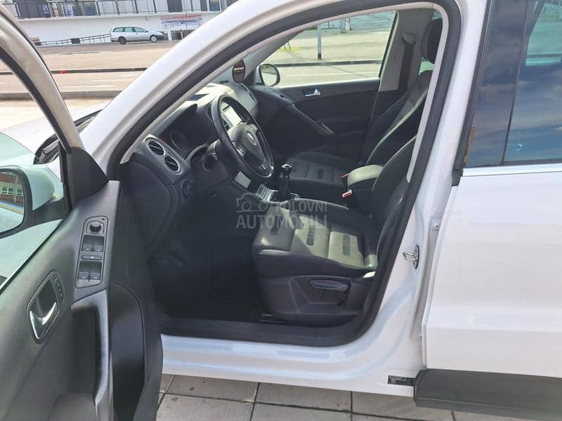 Volkswagen Tiguan 2.0 tsi Volkswagen Tiguan 2.0 tsi