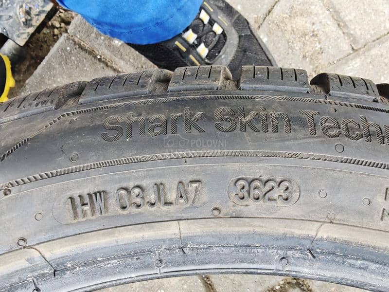 Uniroyal 225/45 R18 Zimska