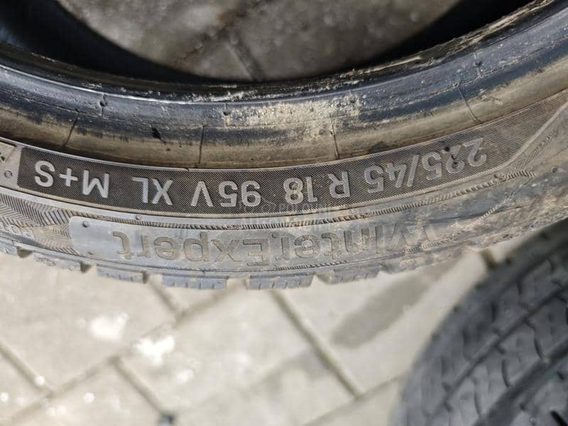 Uniroyal 225/45 R18 Zimska