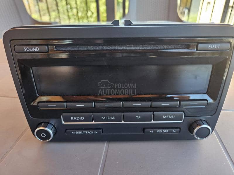 CD radio sa golf/polo/skodu