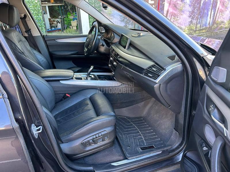 BMW X5 3.5xdrive-pano