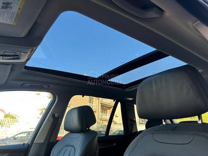 BMW X5 3.5xdrive-pano