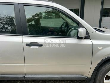 Vrata prednja desna siva za Nissan X-Trail od 2007. do 2013. god.