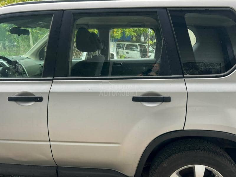 Vrata zadnja leva siva