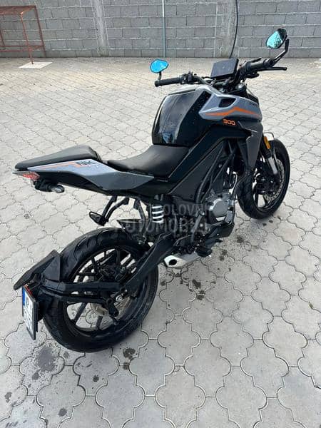 CFMOTO 300 nk