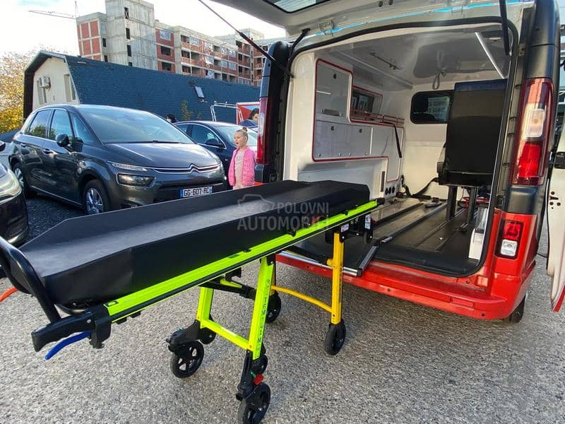 Renault Trafic 1.6cdti A M B U L A N T A