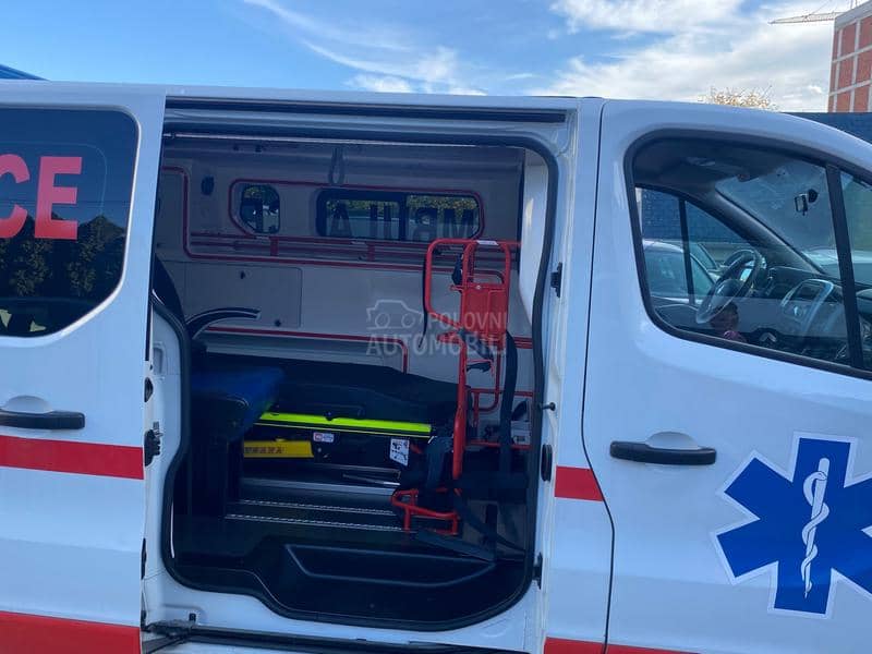 Renault Trafic 1.6cdti A M B U L A N T A