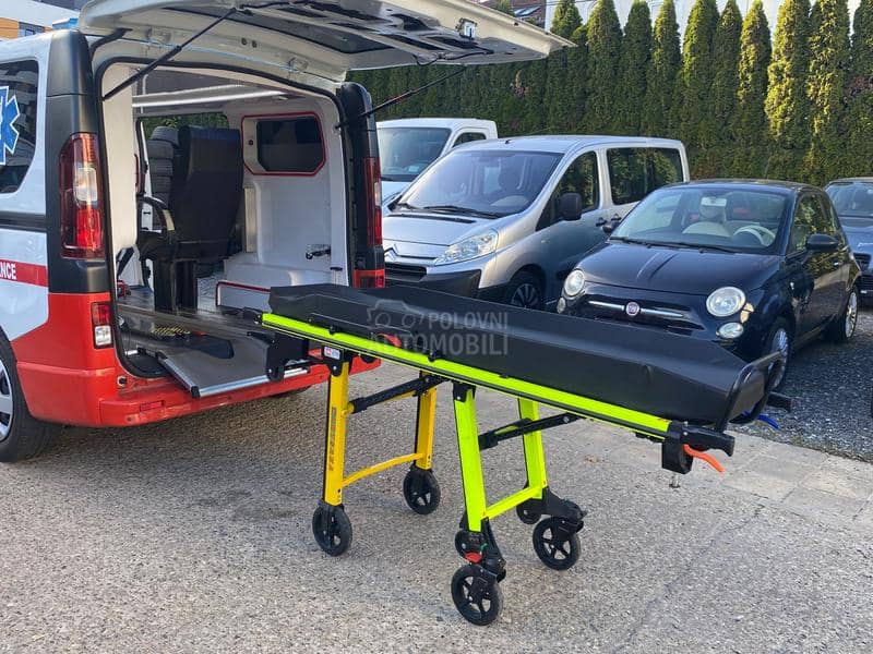 Renault Trafic 1.6cdti A M B U L A N T A