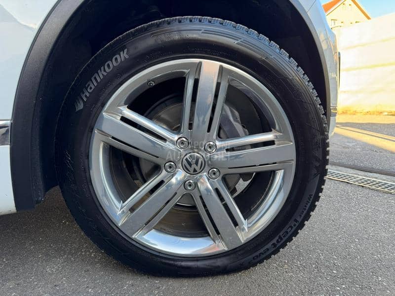 Volkswagen Touareg R LINE PEAK CH