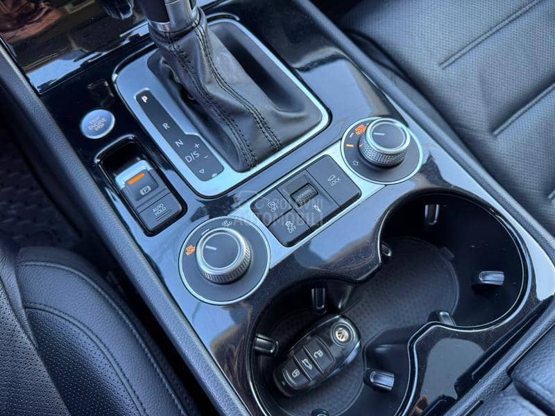 Volkswagen Touareg R LINE PEAK CH