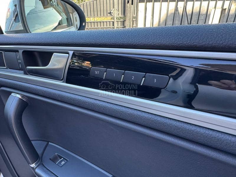 Volkswagen Touareg R LINE PEAK CH