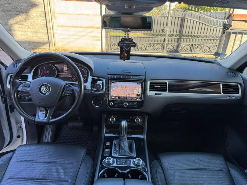 Volkswagen Touareg R LINE PEAK CH