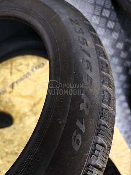 Pirelli 235/55 R19 Zimska