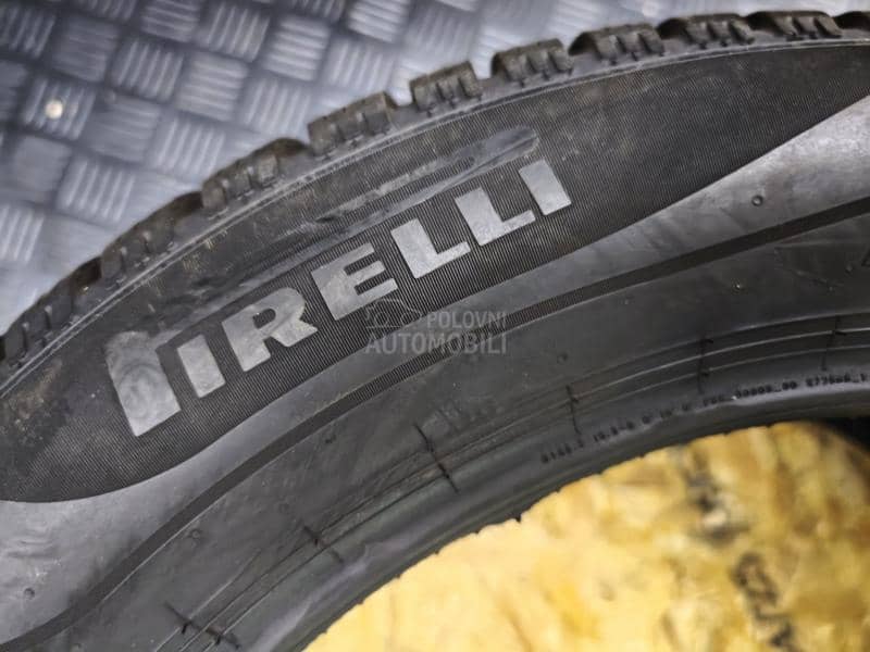 Pirelli 235/55 R19 Zimska