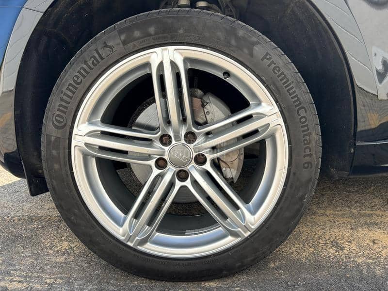 Audi Q5 2.0TDI S-LINE CH Audi Q5 2.0TDI S-LINE CH