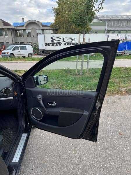 Renault Clio 1.2 16V 20TH