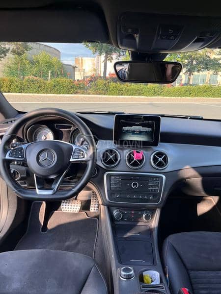 Mercedes Benz CLA 200 