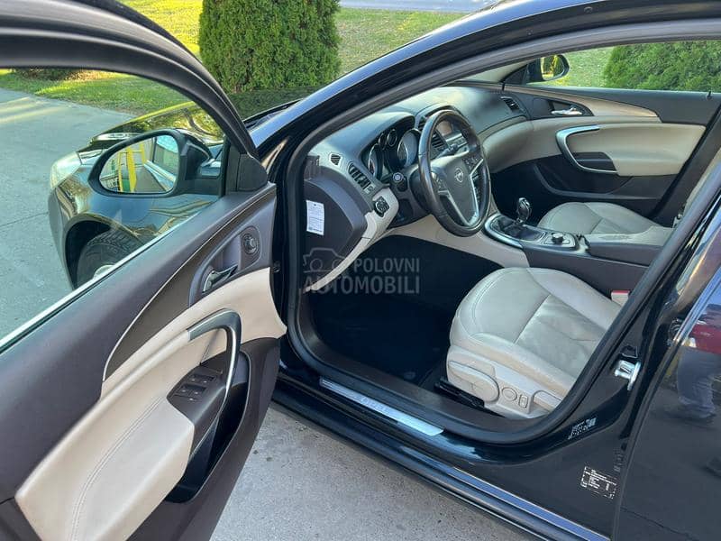 Opel Insignia COSMO /KOZA / N.AV.I Opel Insignia COSMO /KOZA / N.AV.I