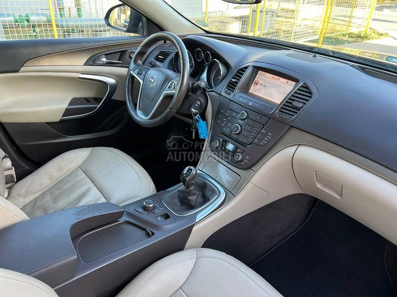 Opel Insignia COSMO /KOZA / N.AV.I Opel Insignia COSMO /KOZA / N.AV.I