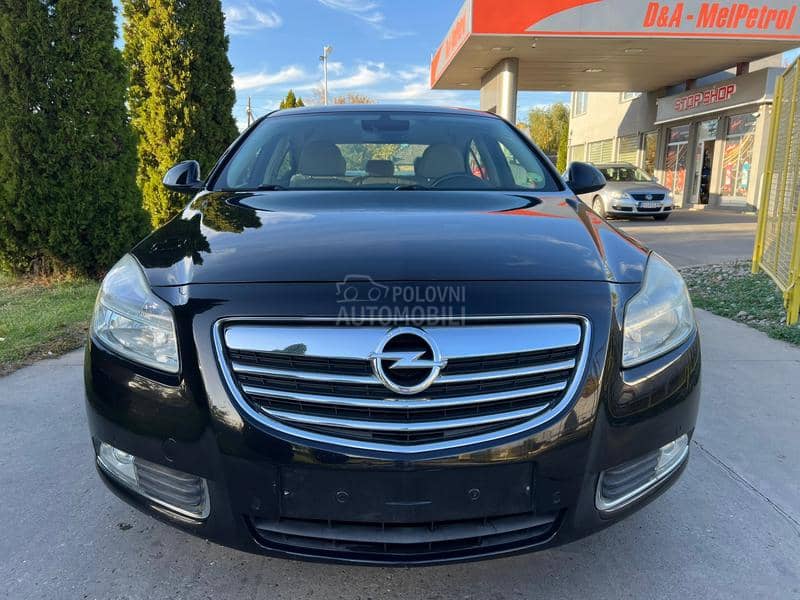 Opel Insignia COSMO /KOZA / N.AV.I Opel Insignia COSMO /KOZA / N.AV.I