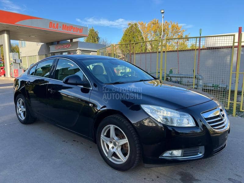 Opel Insignia COSMO /KOZA / N.AV.I Opel Insignia COSMO /KOZA / N.AV.I