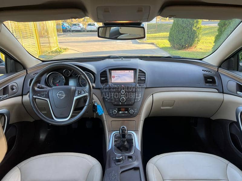 Opel Insignia COSMO /KOZA / N.AV.I Opel Insignia COSMO /KOZA / N.AV.I