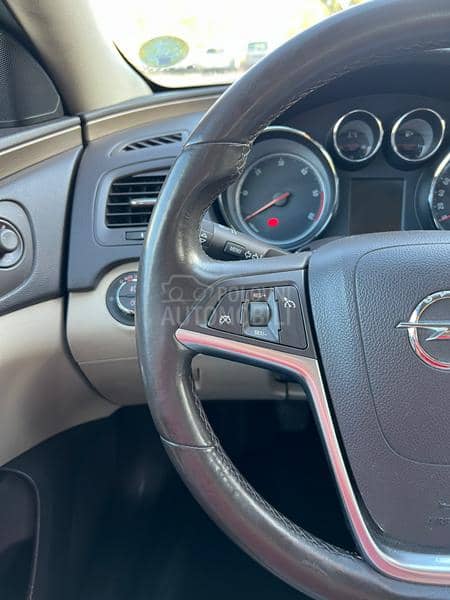 Opel Insignia COSMO /KOZA / N.AV.I Opel Insignia COSMO /KOZA / N.AV.I