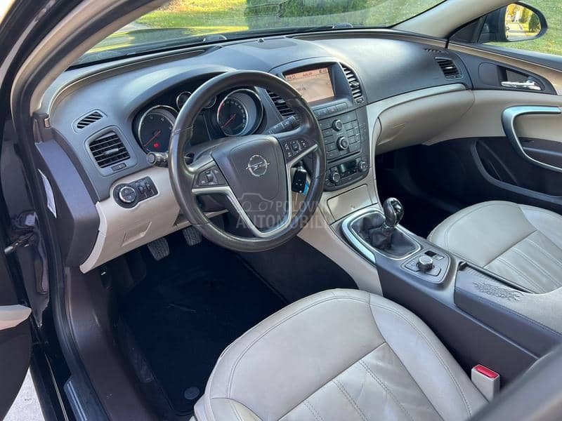 Opel Insignia COSMO /KOZA / N.AV.I Opel Insignia COSMO /KOZA / N.AV.I