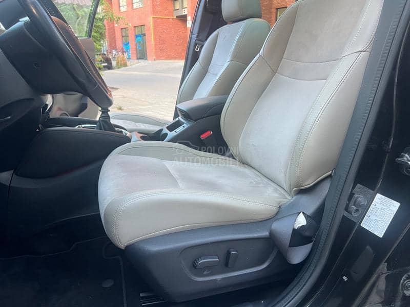 Nissan Qashqai 1.6 4x4 TEKNA PANO Nissan Qashqai 1.6 4x4 TEKNA PANO