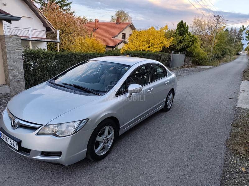 Honda Civic 1.8 v-tec