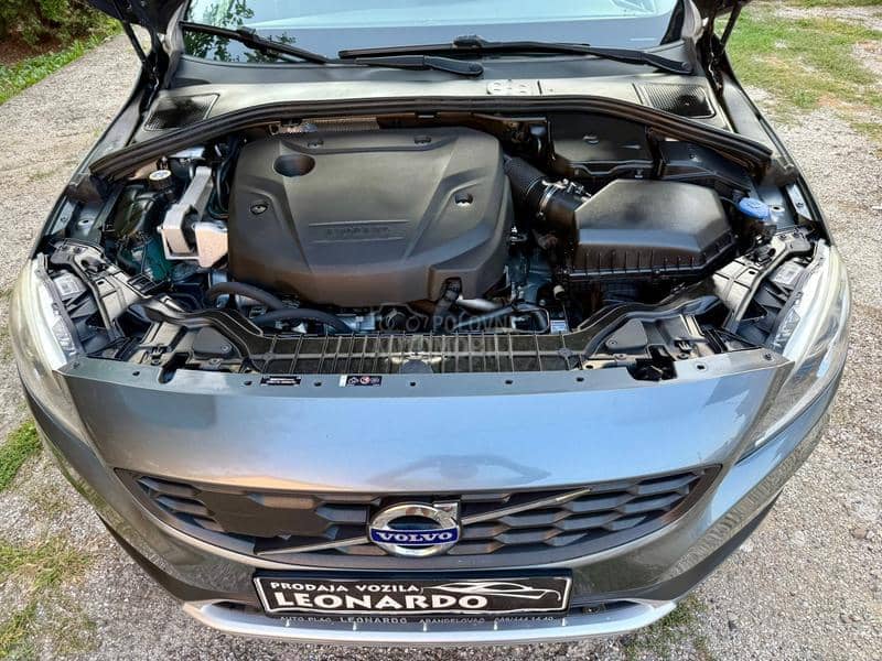 Volvo V60 Cross Country 2.0 D